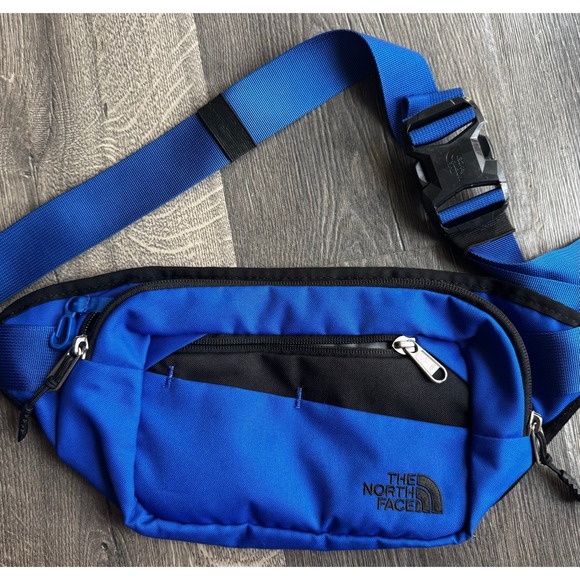 The North Face Bozer Hip Pack 2 Waist Packs Pocket Bag Blue crossbody Fanny pack - Picture 1 of 4
